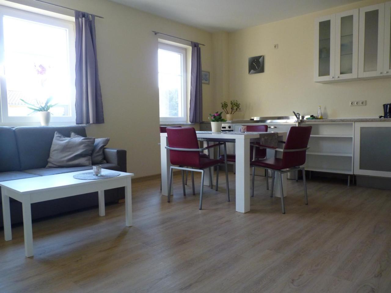 Cafe Und Pension Blohm Greifswald Exterior foto