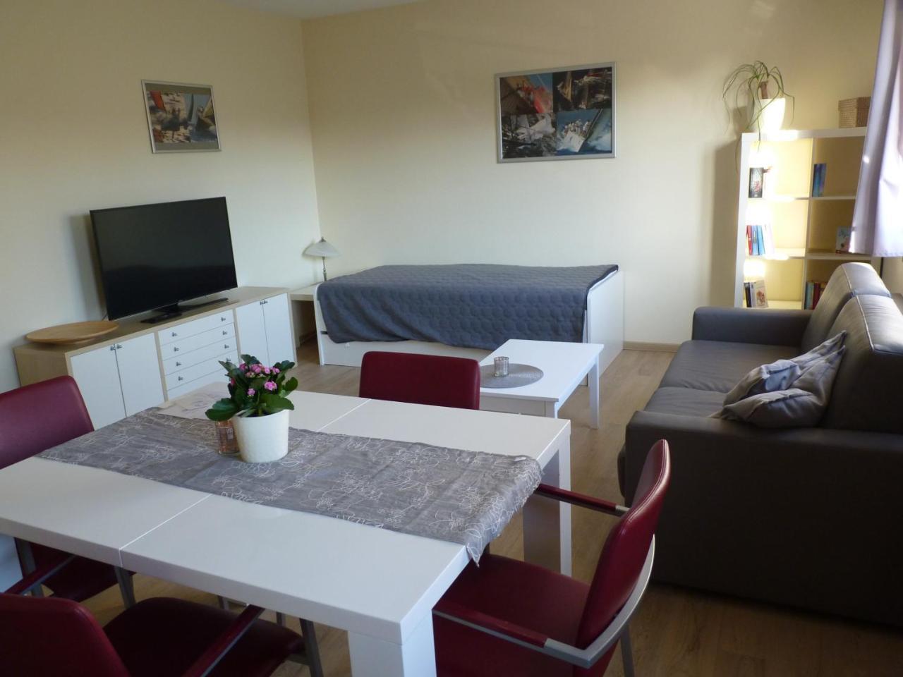Cafe Und Pension Blohm Greifswald Exterior foto